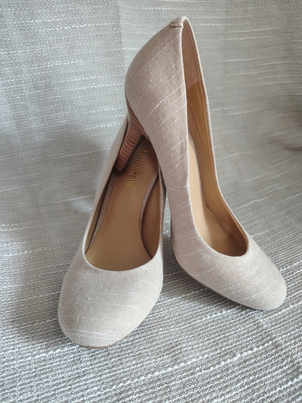 Kelly & Katie Isabel Nude Textured Textile Stiletto Pumps Size 7.5